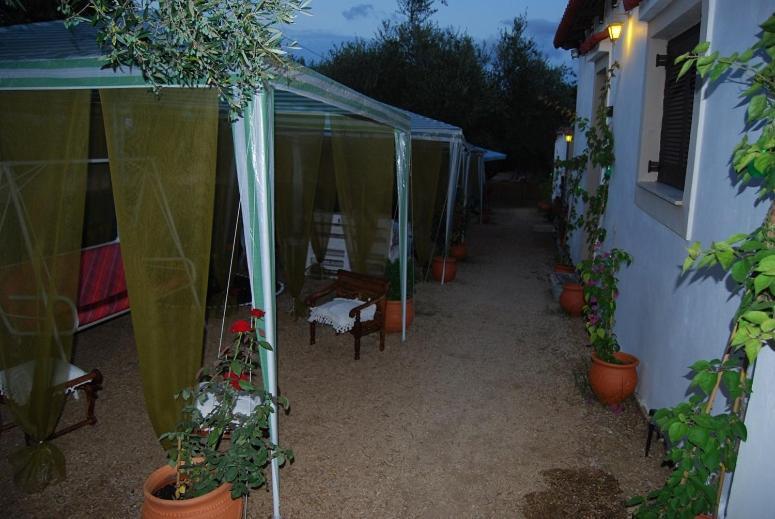 Luxury Traditional Room The Small Bookstore Kastro-Kyllini Exterior foto